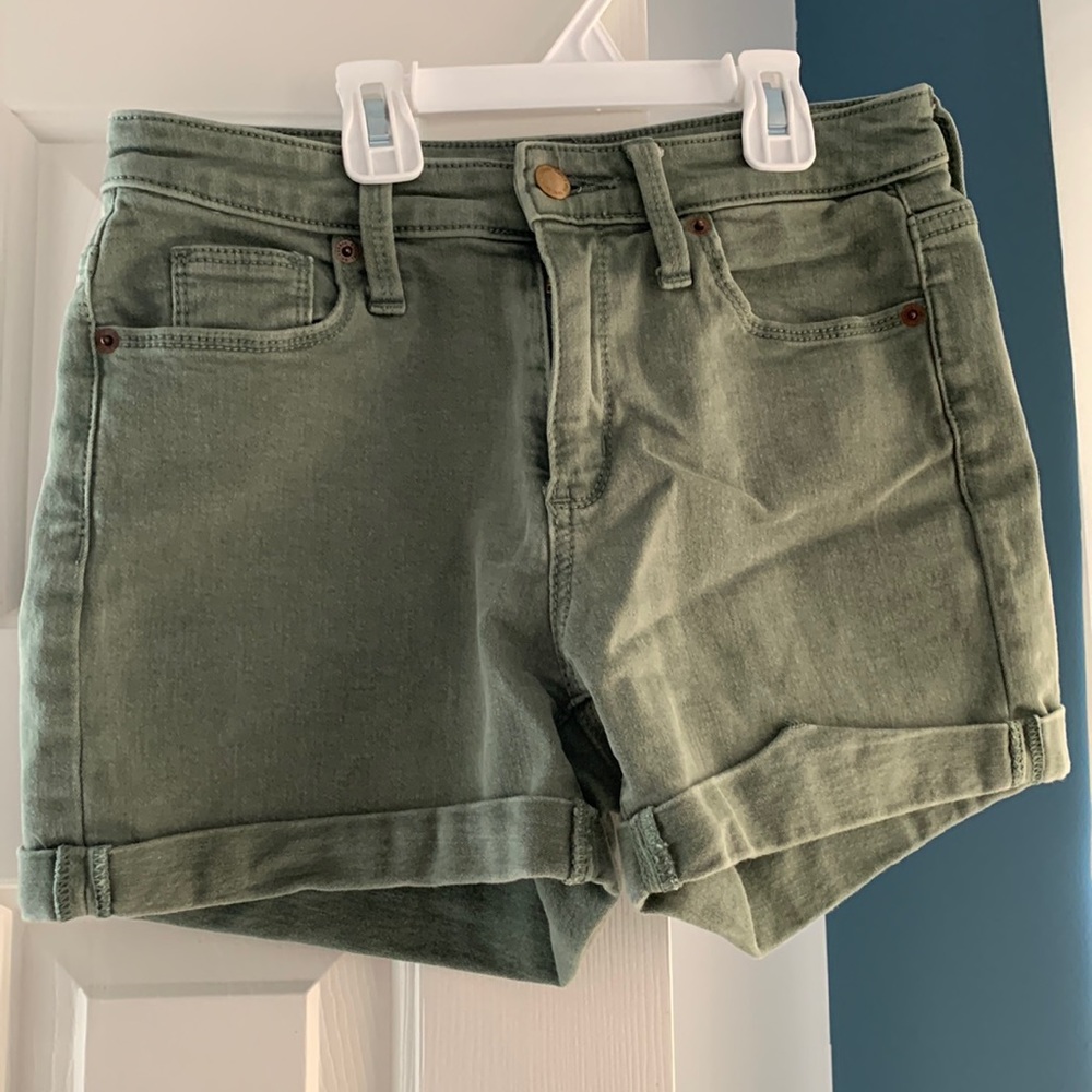 Universal Threads Green Shorts